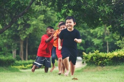 学生受伤是意外事件还是校园伤害案？